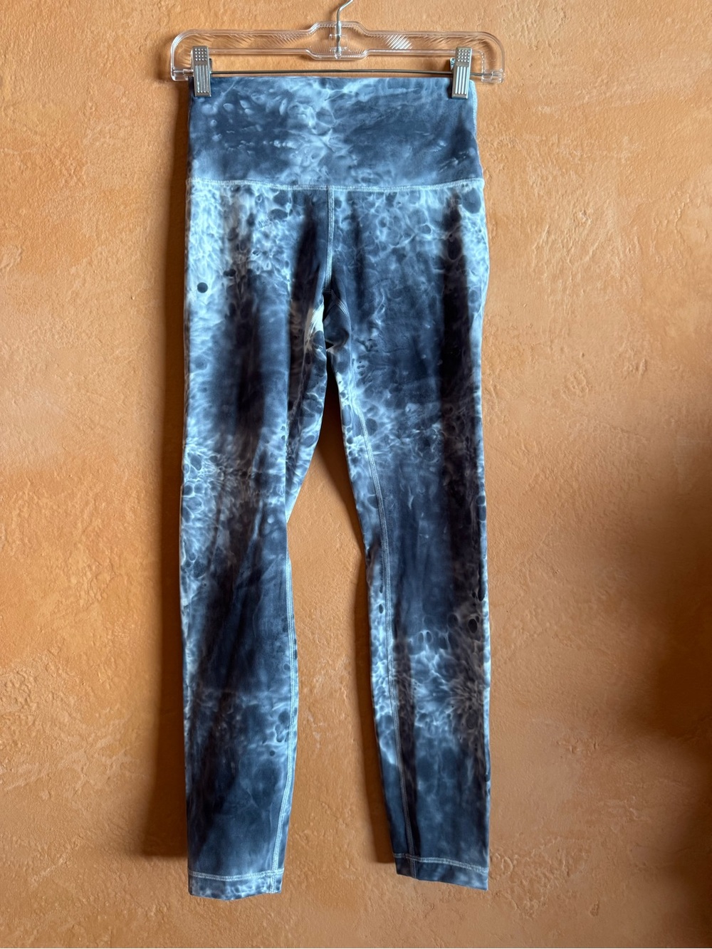 Lululemon Luxtreme Coolmax Printed High-Rise Leggings Size 4